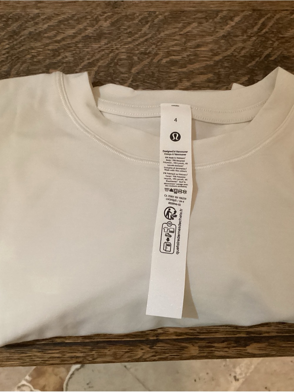 Lululemon NWT size 4 Jersey Training T-shirt